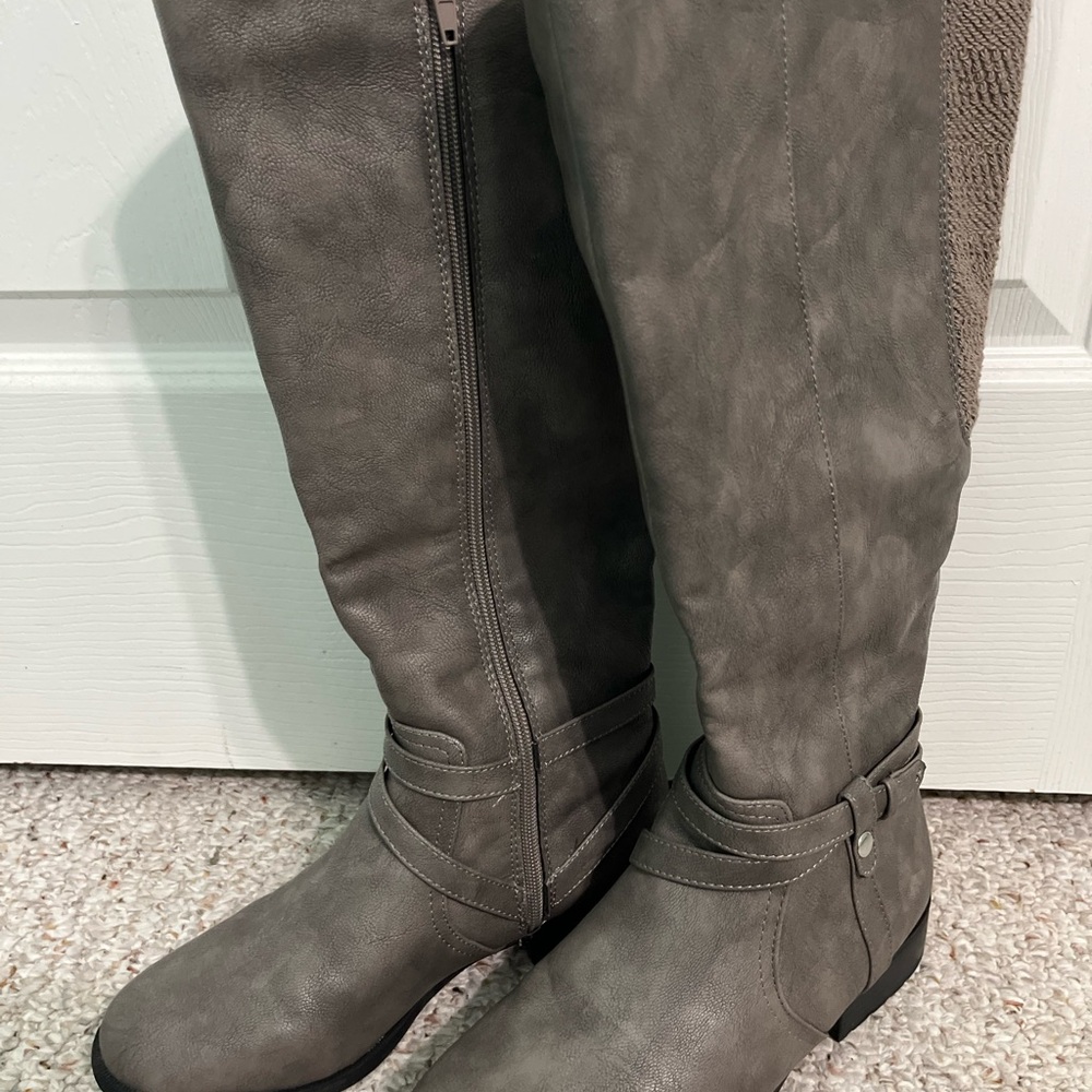 Life Stride Gray Boots